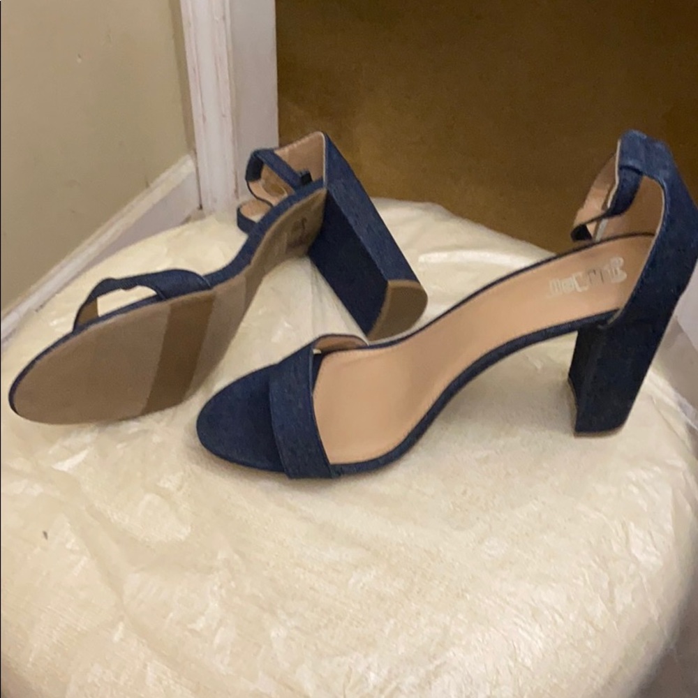 Women Size 13 Shoe